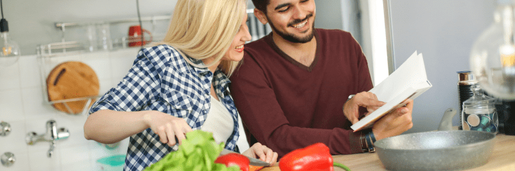 Historia Diety- Jak Zwyczaje Żywieniowe Ewoluowały na Przestrzeni Lat.